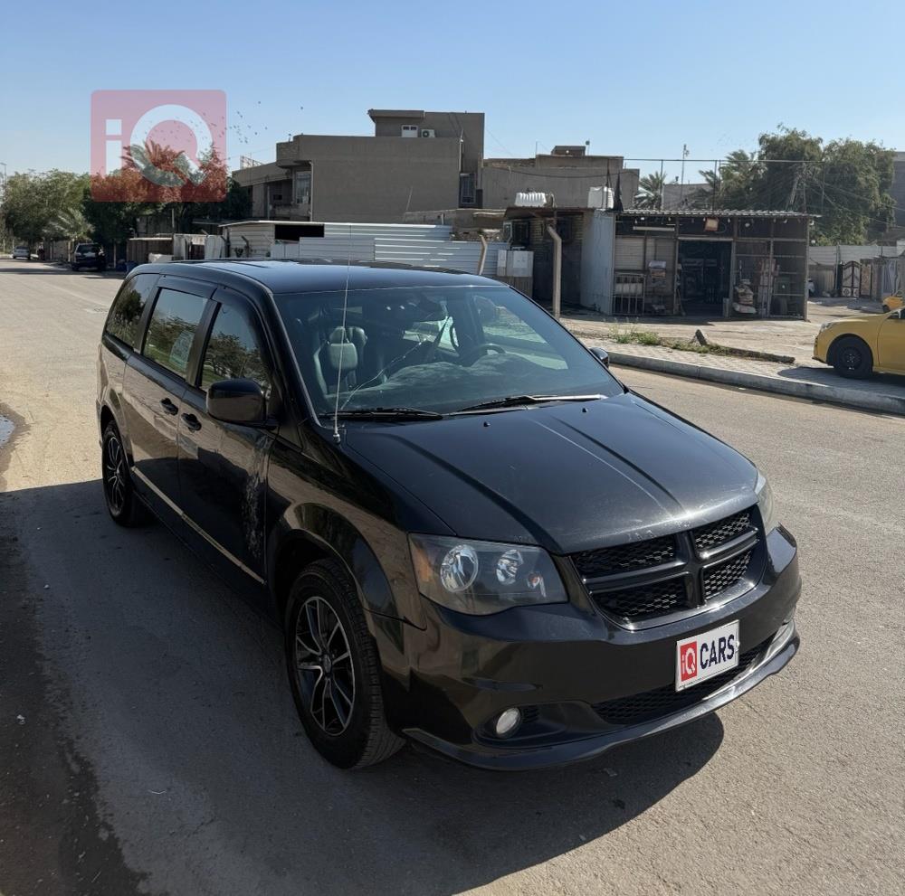 دودج جراند كارافان